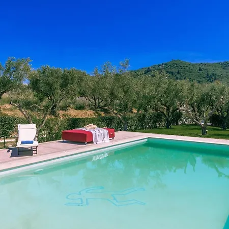 Zeza 别墅 Kalipádhon