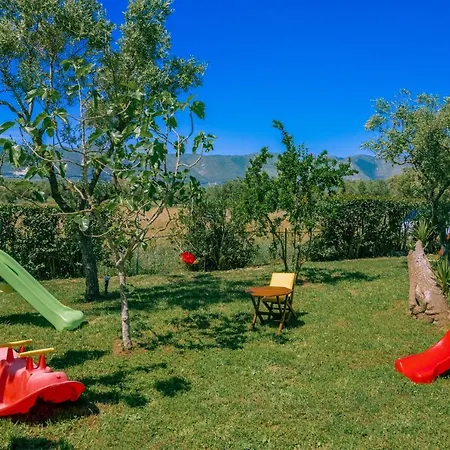 Zeza Villa Kalipádhon