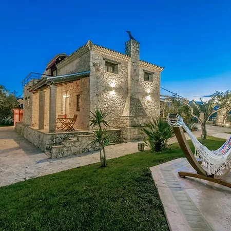 Zeza Villa Kalipádhon