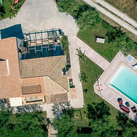 Zeza Villa