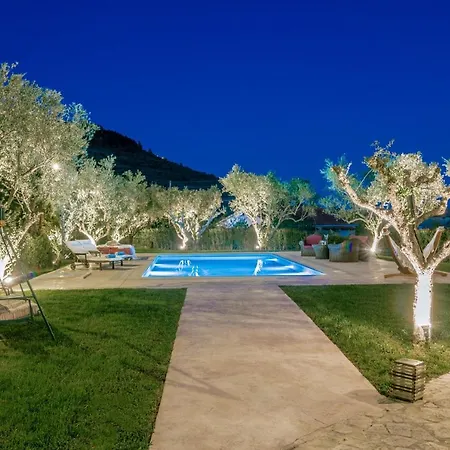 Villa Zeza Kalipádhon