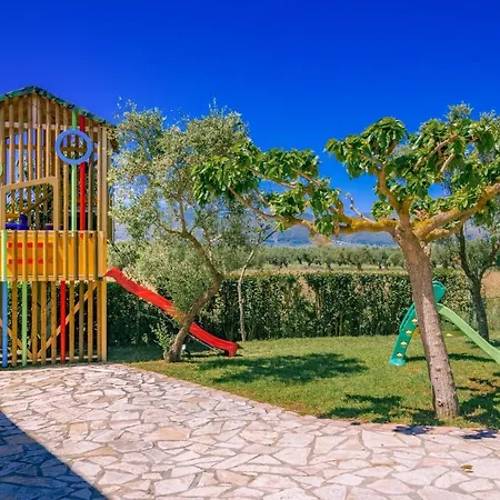 Zeza Villa